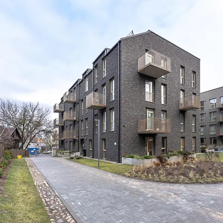 Brand New White Lotus 3 By Reside Baltic * 빌뉴스