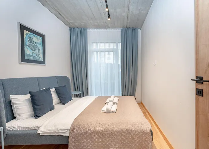 Brand New White Lotus 3 By Reside Baltic 빌뉴스